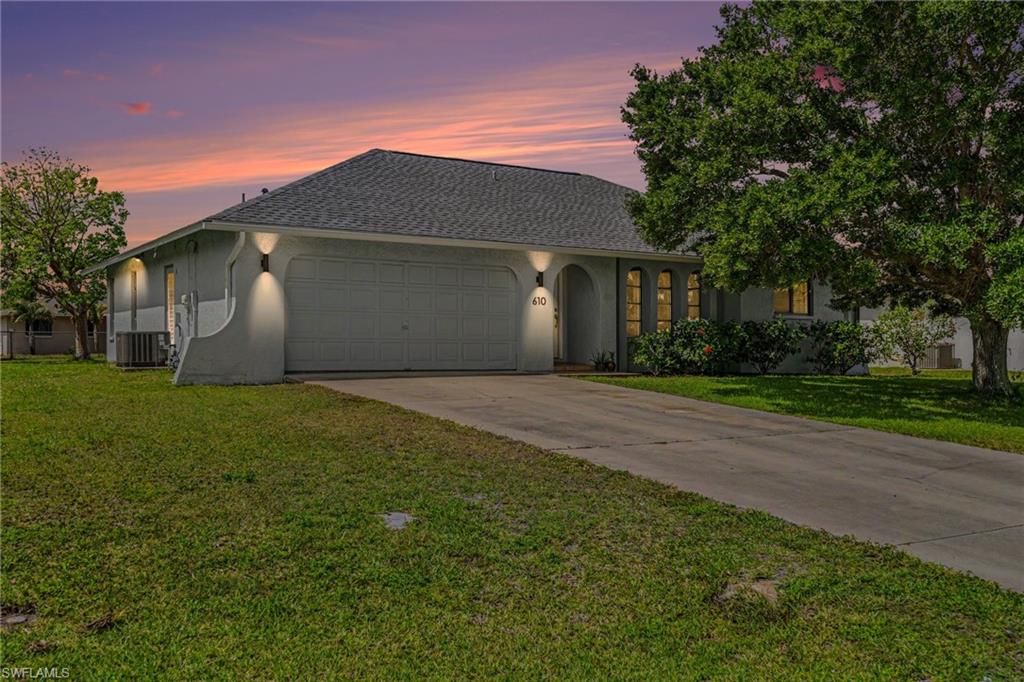 610 Retunda PKWY W, Cape Coral, FL 33904