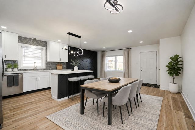 1005 W 103rd Street, Chicago, IL 60643
