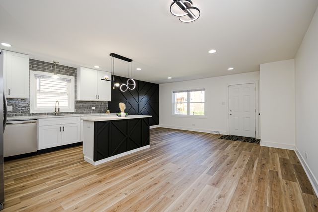 1005 W 103rd Street, Chicago, IL 60643