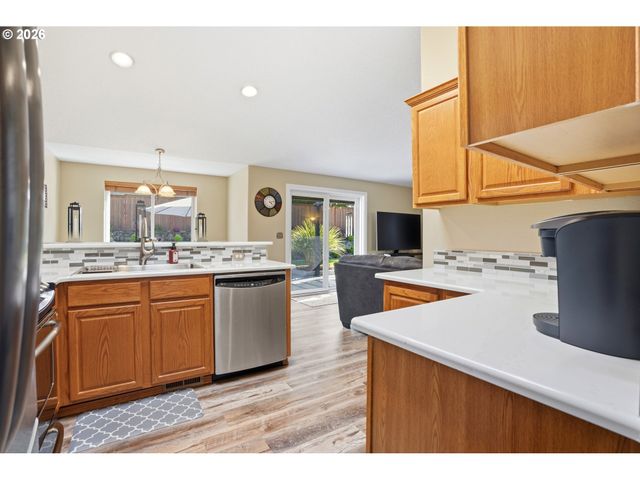 15068 HILTONHEAD Ct, Oregon City, OR 97045