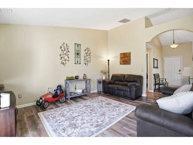 15068 HILTONHEAD Ct, Oregon City, OR 97045