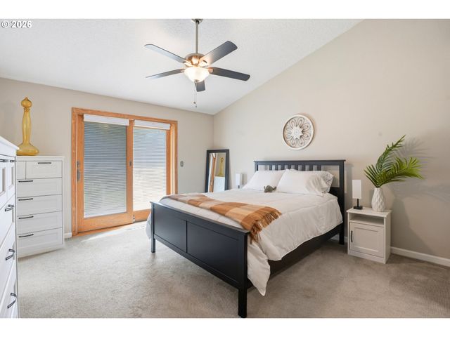 15068 HILTONHEAD Ct, Oregon City, OR 97045