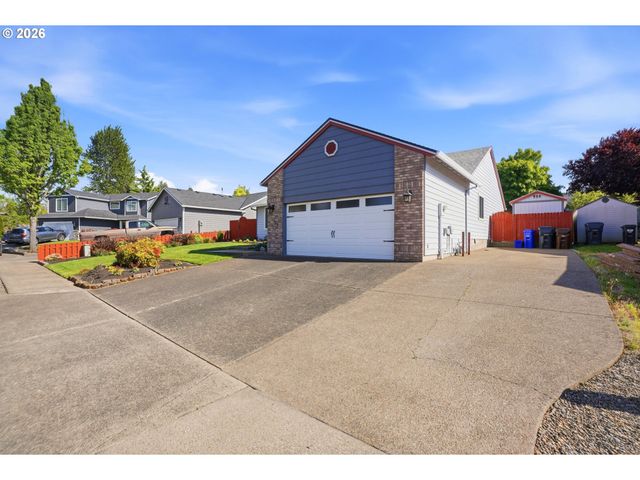 15068 HILTONHEAD Ct, Oregon City, OR 97045