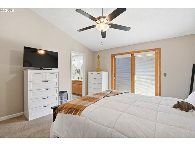 15068 HILTONHEAD Ct, Oregon City, OR 97045