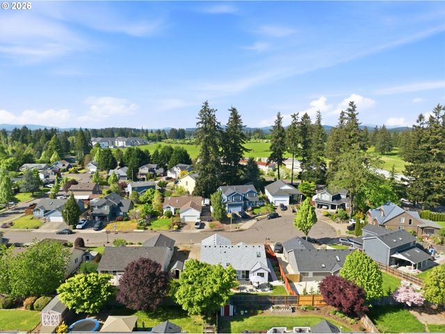 15068 HILTONHEAD Ct, Oregon City, OR 97045