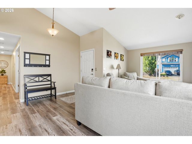 15068 HILTONHEAD Ct, Oregon City, OR 97045
