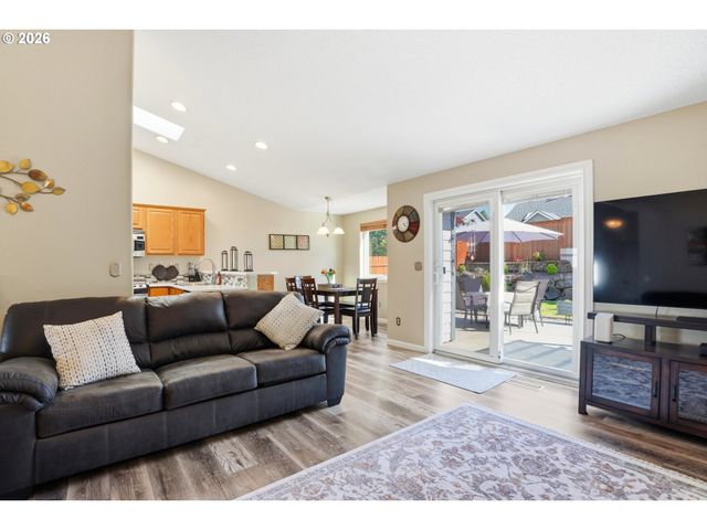 15068 HILTONHEAD Ct, Oregon City, OR 97045