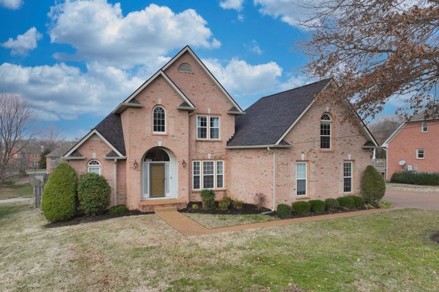 114 Wyncrest Way, Hendersonville, TN 37075