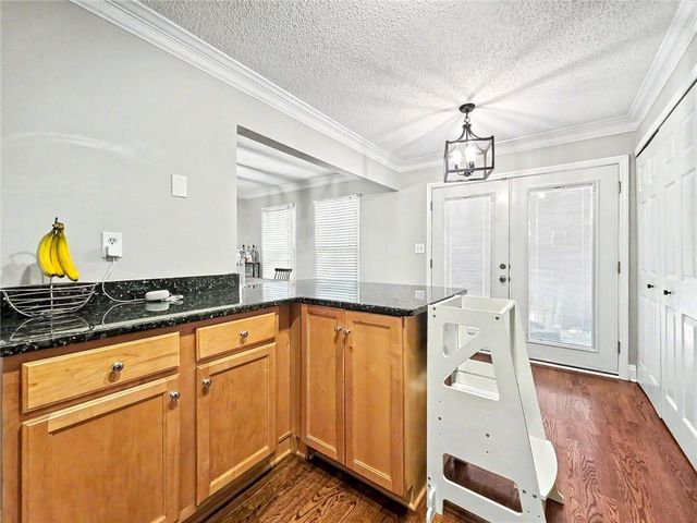 184 Peachtree Hollow Court, Atlanta, GA 30328