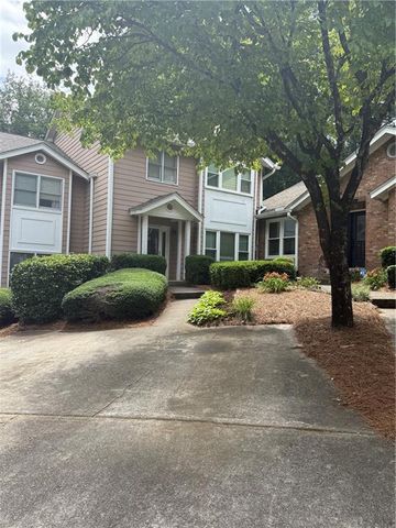 184 Peachtree Hollow Court, Atlanta, GA 30328