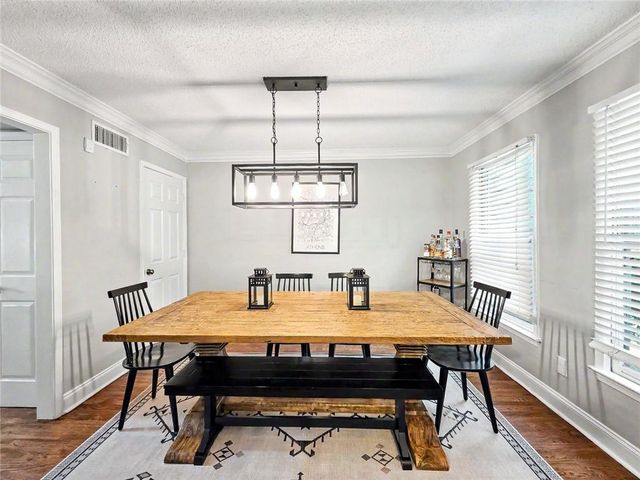 184 Peachtree Hollow Court, Atlanta, GA 30328
