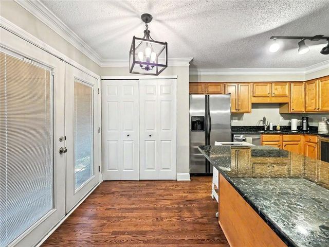 184 Peachtree Hollow Court, Atlanta, GA 30328