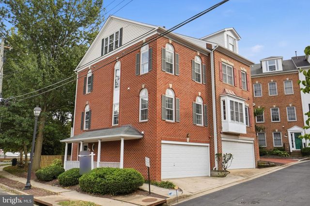 4096 21ST RD N, Arlington, VA 22207