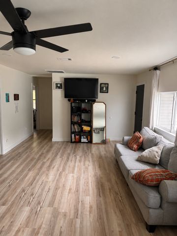 2122 Riviera Drive, Dallas, TX 75211