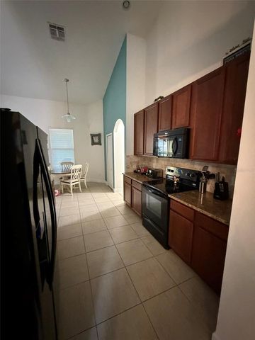 4052 OAKTREE DRIVE, Davenport, FL 33837