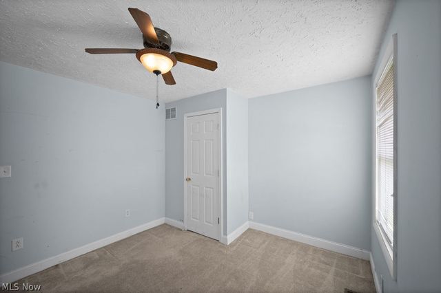 909 Camden Avenue, Parkersburg, WV 26101