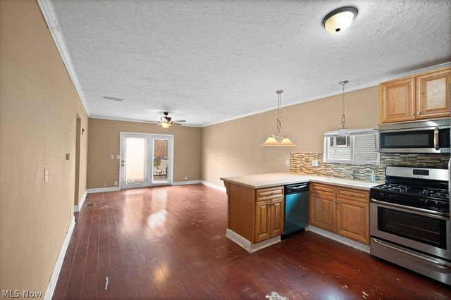 909 Camden Avenue, Parkersburg, WV 26101