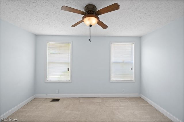 909 Camden Avenue, Parkersburg, WV 26101