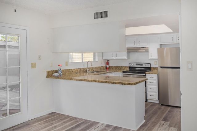 1029 E Bendix Drive, Tempe, AZ 85283