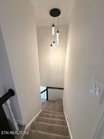 103 Amanda Place, Oak Ridge, TN 37830