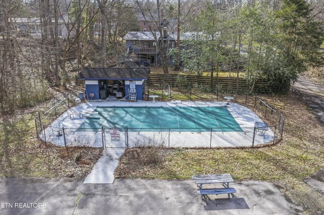 103 Amanda Place, Oak Ridge, TN 37830