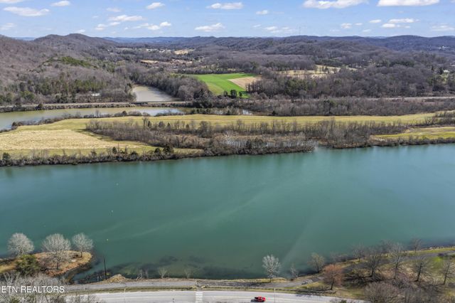 103 Amanda Place, Oak Ridge, TN 37830