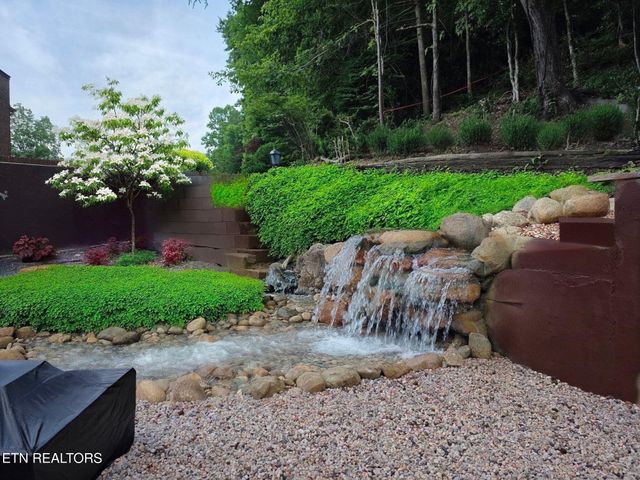 103 Amanda Place, Oak Ridge, TN 37830
