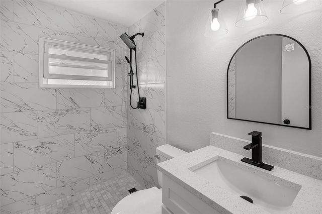 2105 9TH STREET NE, Winter Haven, FL 33880