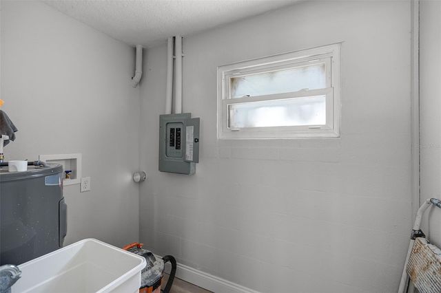 2105 9TH STREET NE, Winter Haven, FL 33880