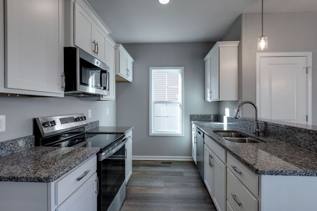 1216B Paradise Hill Rd, Clarksville, TN 37040