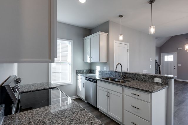 1216B Paradise Hill Rd, Clarksville, TN 37040