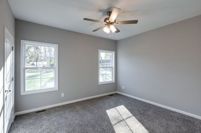 1216B Paradise Hill Rd, Clarksville, TN 37040