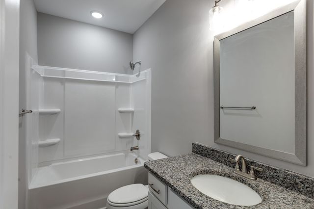 1216B Paradise Hill Rd, Clarksville, TN 37040