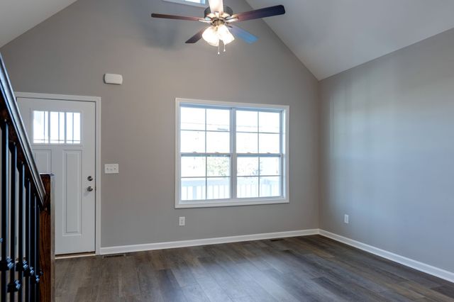 1216B Paradise Hill Rd, Clarksville, TN 37040