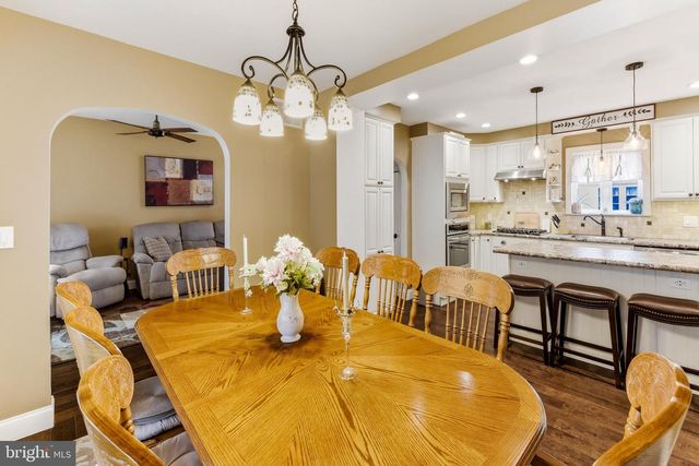 128 READING AVE, Barrington, NJ 08007