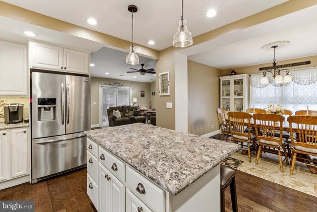 128 READING AVE, Barrington, NJ 08007