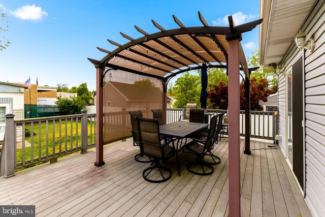 128 READING AVE, Barrington, NJ 08007