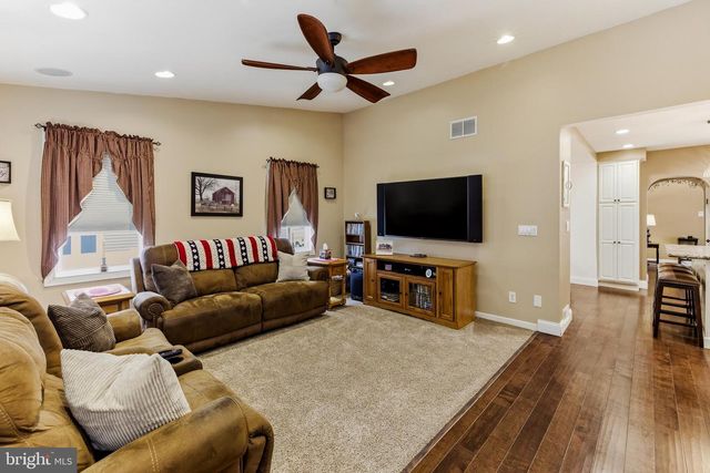 128 READING AVE, Barrington, NJ 08007