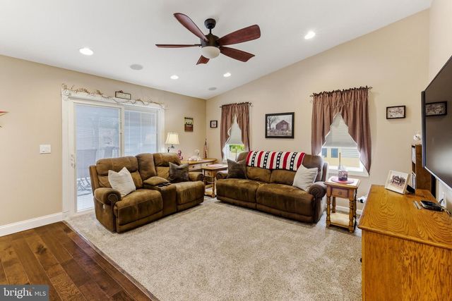 128 READING AVE, Barrington, NJ 08007