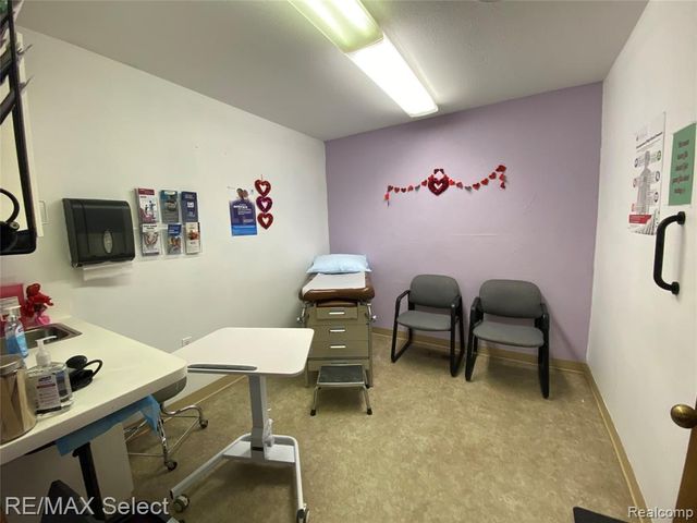 2425 Austin Parkway, Flint, MI 48507