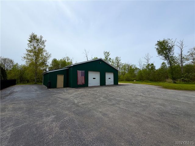 1362 Town Line Road, Lancaster, NY 14004