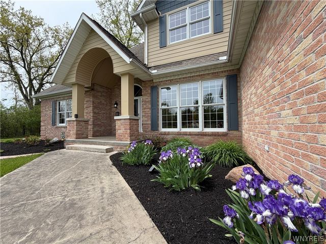 1362 Town Line Road, Lancaster, NY 14004