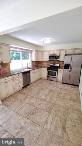 41 PEREGRINE DR, Voorhees, NJ 08043