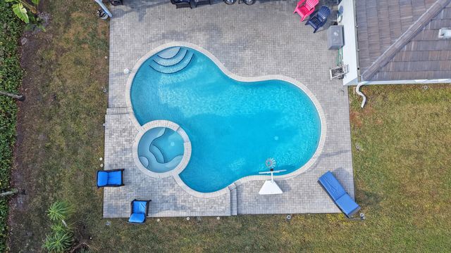 8512 NW 45th Street, Coral Springs, FL 33065