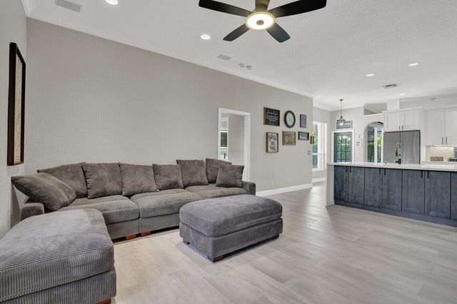 8512 NW 45th Street, Coral Springs, FL 33065