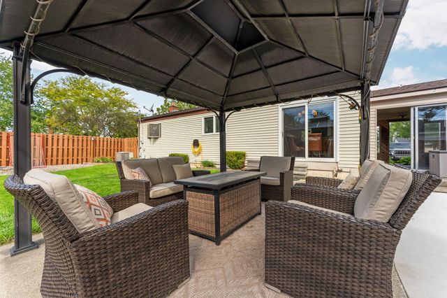 216 Harper Drive, Saline City, MI 48176