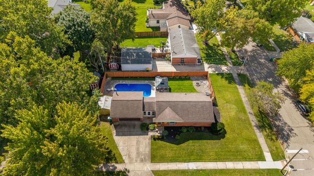 216 Harper Drive, Saline City, MI 48176