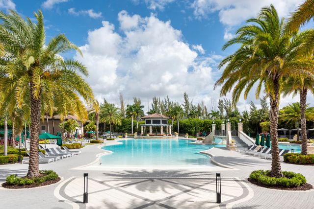 7925 NW 104th Avenue 24, Doral, FL 33178