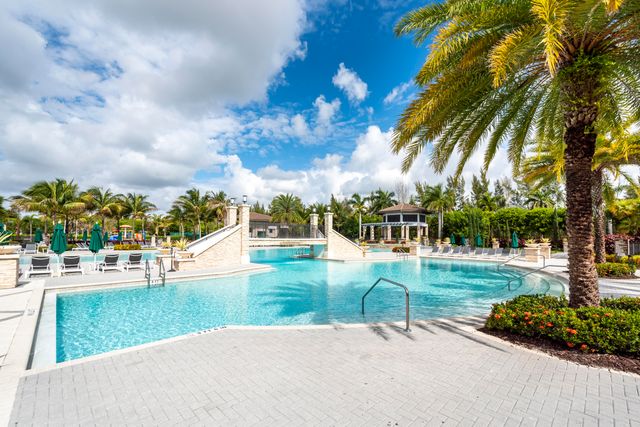 7925 NW 104th Avenue 24, Doral, FL 33178