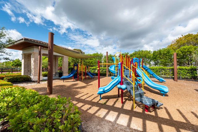 7925 NW 104th Avenue 24, Doral, FL 33178